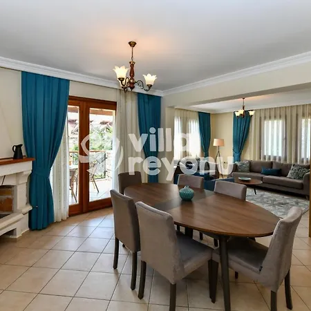 Villa Perdikia - 4 Bedroom Holiday For Rent In *