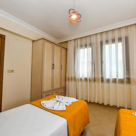 Perdikia - 4 Bedroom Holiday For Rent In