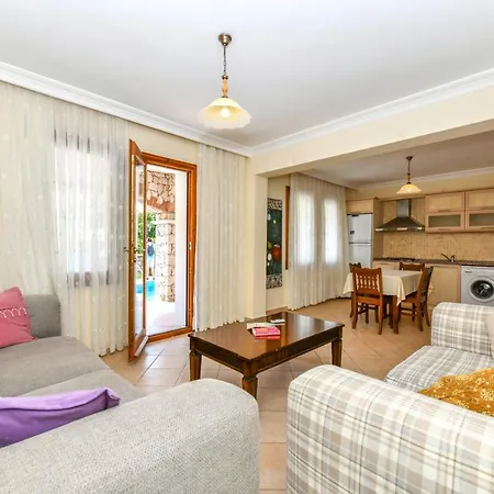Perdikia - 4 Bedroom Holiday For Rent In Oludeniz