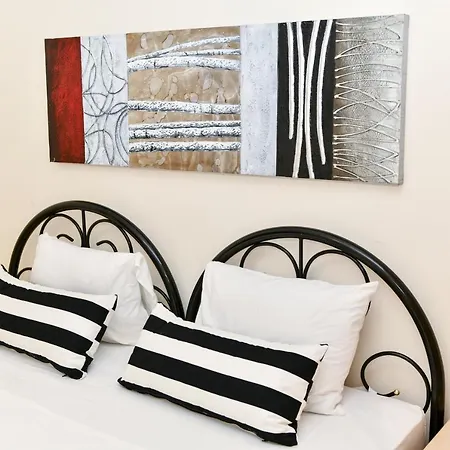 Perdikia - 4 Bedroom Holiday For Rent In أولدينيس