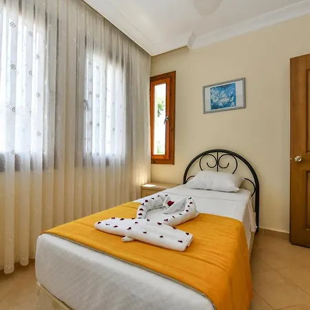 Perdikia - 4 Bedroom Holiday For Rent In فيلة أولدينيس